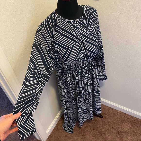 2 FOR $20 H&M Blue White MIDI Dress Asymmetrical Tie Waist Size M 8 - Picture 2 of 8